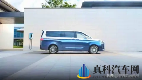 国产又一款中大型MPV，1268万起，车长超53米，续航超1420km！-2