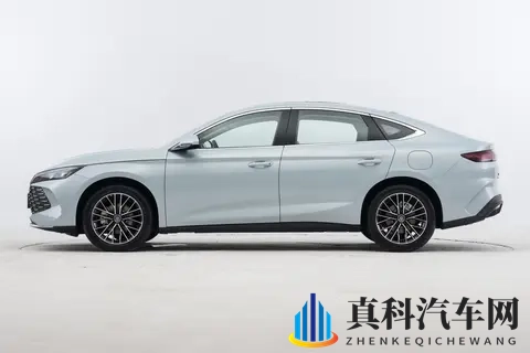 10万级家轿太卷了！风云A8L对决秦L DM-i，谁更能拿捏年轻人？-2