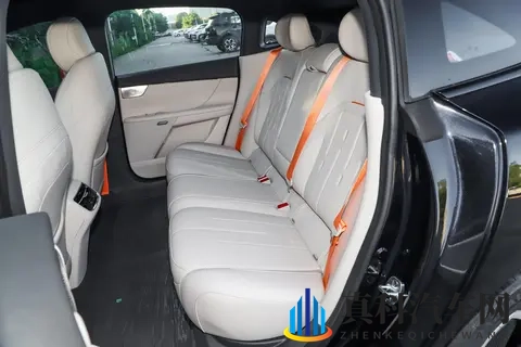 试驾东风奕派eπ007+，操控、智能、颜值都有了，还看啥特斯拉？-3