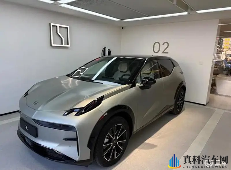 呦you女啪啪小雏：性感辣妹激情热舞，青春活力展露无遗-2