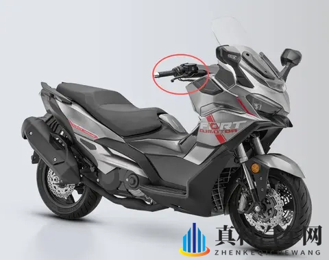 钱江550CC大踏板来袭!双缸动力挑战光阳、雅马哈市场霸主地位-2
