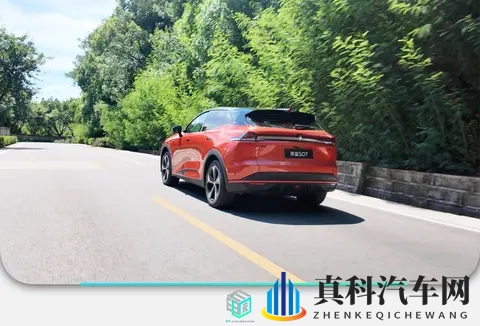 辅助驾驶架构升级_底盘表现进步明显 全新深蓝S07试驾体验-2