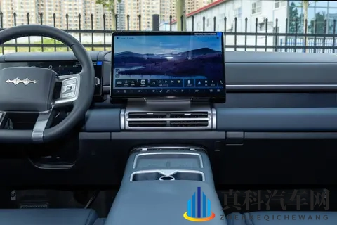 方程豹钛 7:20万级家庭出行的贴心伙伴,科技大空间SUV的实力担当-1