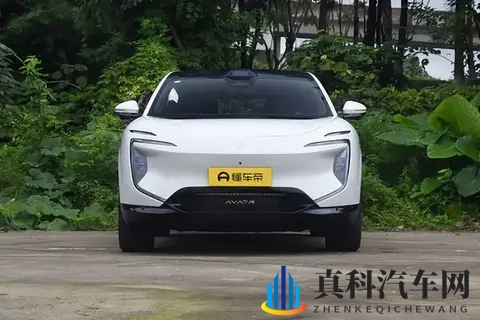 这款中型SUV,华为系满血登场,“入门即满配”不是口号-3