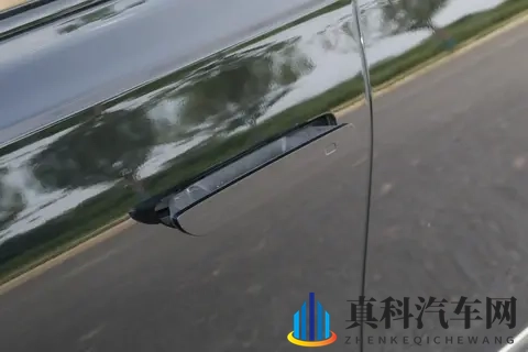 2025款红旗H9 20T，四款配置如何选择？-3