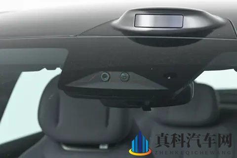 预售1399万起,标配磁流变悬架+670km续航,深蓝L06是真的香!-2