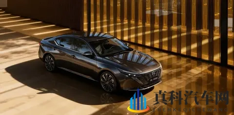 新款日产天籁，这外观内饰你是否喜欢？-2