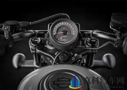 哈雷Nightster新款上市:复古基因与年轻化的双向奔赴-2