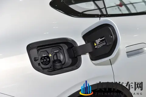 深蓝L06 2026款560Ultra激光版：实用至上，纯电出行的靠谱选择-3