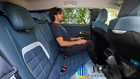 采用全新设计理念,全新雪铁龙C5 Aircross实车图曝光-2