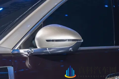 岚图10月交付稳增，双旗舰车型布局高端新能源市场-1