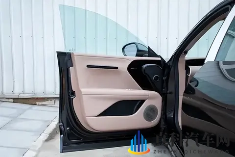 配华为ADS+气囊,这安全配置太离谱,这款中型SUV怎么样-2