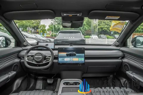 17万起售，标配空悬+CDC+8295，星途星纪元ET如何？-3