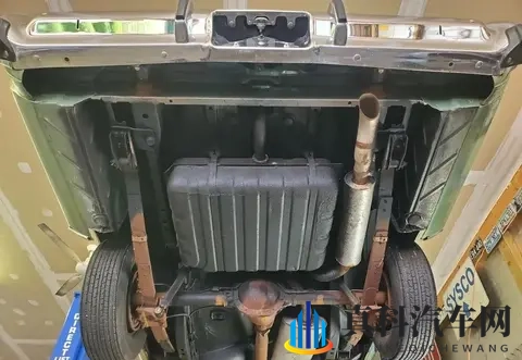 克莱斯勒Newpor停了四十八年卖一万多美元 开不开反而纠结成了大事-1