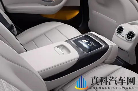 2026款奔驰长轴距E级上市,新增经典版仅售4299万,剑指宝马5系-3