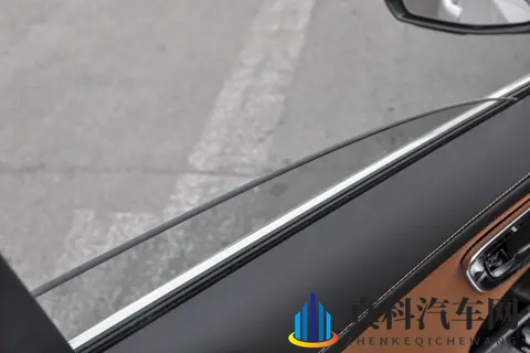 从早高峰堵到深夜，我把 “狗都不开” 的 C260L 开明白了！-3