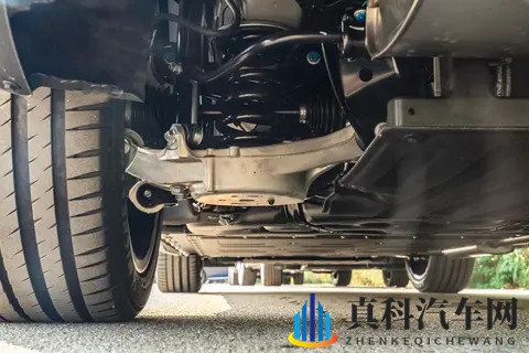 东风奕派eπ008增程超阔版五座:为全家出行打造的移动空间-1