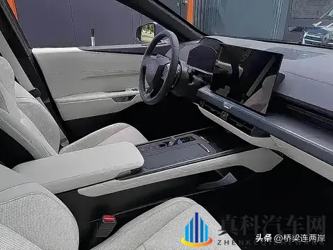 雷克萨斯ES电动版来袭,定价40万能否撼动BBA?-1