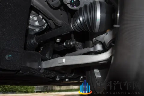 全家出游选 MPV，车长多少才够用？魏牌高山7 ，细节藏着小心思？-3