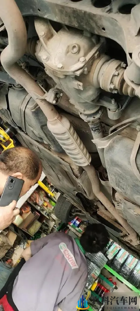 底盘的故事与经典的力量,十年老宝马依然稳如新车-1