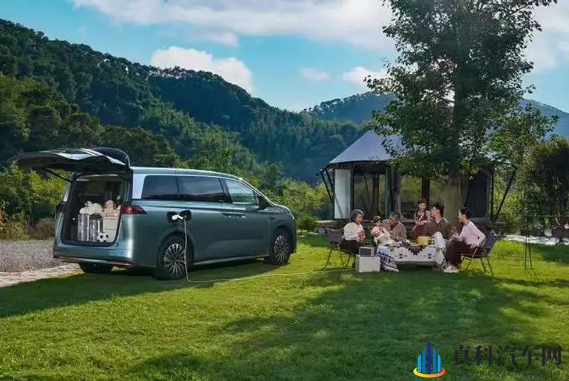 218km纯电+激光雷达加持,比亚迪夏逆袭MPV战场?-1