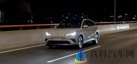 阿维塔06华为乾崑ADS 4，全场景智驾-1