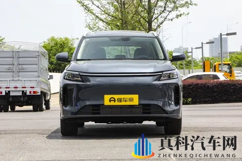 1198 万拿下 230km 续航 + 四驱！蓝电 E5 PLUS 预售疯抢-3