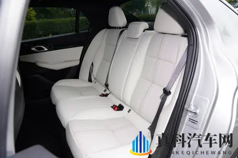 10-15万买紧凑级燃油车,领克03值得冲!为啥推荐你看看?-2