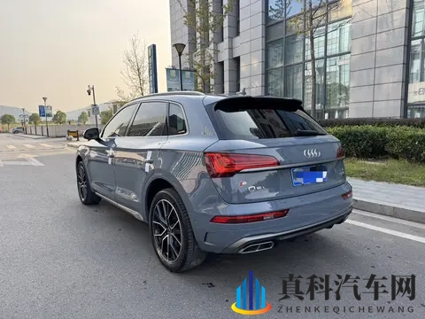 20万出头圆梦奥迪？22款Q5L RS燃速版代步香不香？-3