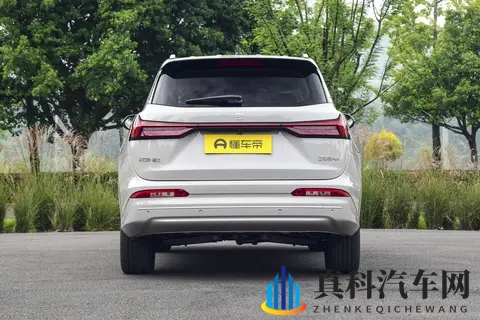 12万级插混SUV也能配全时四驱?蓝电E5 PLUS 2026款Ultra真有这么香-3