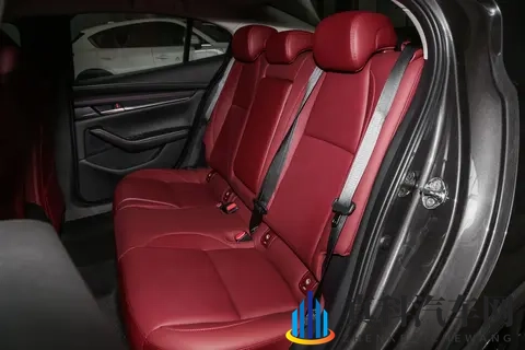 2025款马自达3昂克赛拉20L自动质耀版全面解析-3