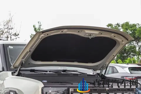 捷途发力！推出15万级硬派越野，方盒子造型+三电机四驱，够卷？-3