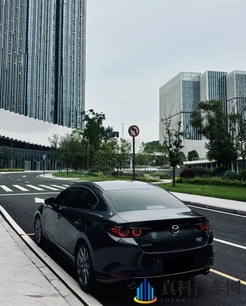 开昂克赛拉，嘴硬了3年，高速服务区被上了一课-2