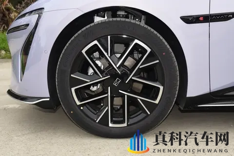 阿维塔06:华为加持,内外兼修,年轻人的第一台车选它准没错-2