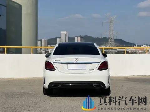 金卡戴珊和Rjay无删减：豪华汽车盛宴，名媛与收藏家共展驾驭风采-2