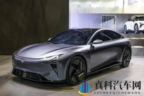 疯了？年轻人花3万抢倒闭车企烂尾车，有人修到哭，有人捡到宝？-1