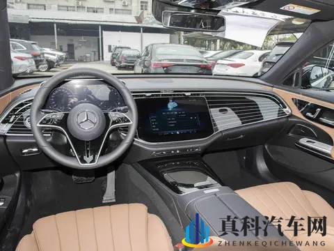 奔驰变相降价？奔驰E级推入门版车型，4299万元减配了哪些配置？-3