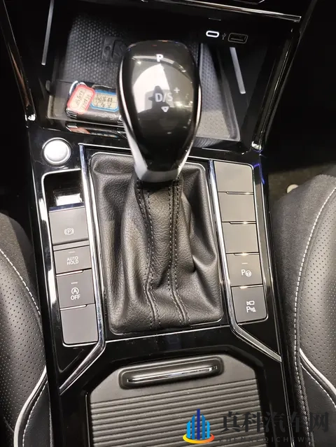 15万多拿下准新帕萨特，体验大众旗舰轿车-3