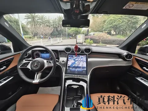 准新一手奔驰GLC：9千公里，30万拿下，豪华SUV轻松开回家！-2