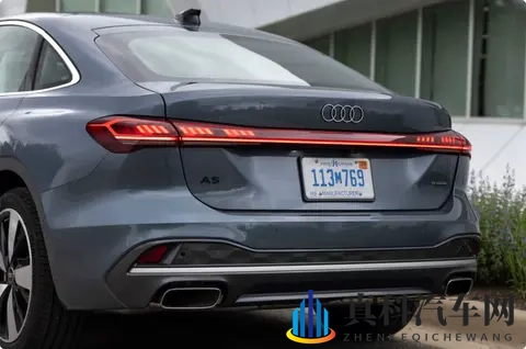 奥迪 A4 没了!取代它的 A5,到底是换壳还是真进化?-1