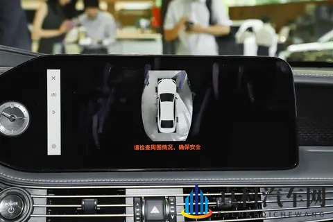 买雷克萨斯 LS 看这篇：家用选臻越，商务选豪华版-3