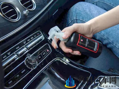 史维克斯教你如何拯救发白粘胶的汽车仪表台?-1