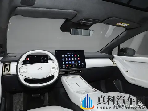 小鹏P7+ 20万级家用智能轿跑的均衡之选-1