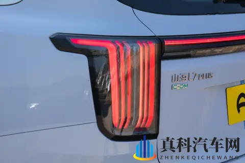 2820mm 轴距 + 220km 纯电,山海 L7 PLUS 实感-3