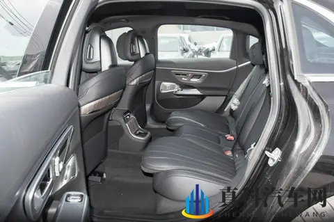 我让娇妻尝试黑老外3p：黑科技革新出行，未来出行新体验来袭-2