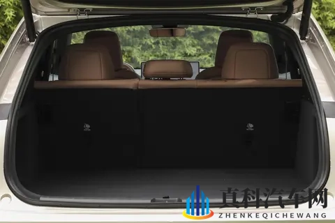 沃尔沃XC60试驾评测：竟比BBA同级SUV更面面俱到？-1