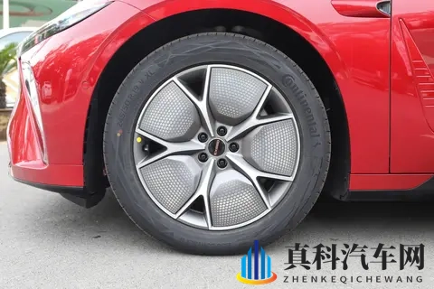 新手怕停车难？这车自己能搞定！置换再补1万，轻松拥有不纠结-1