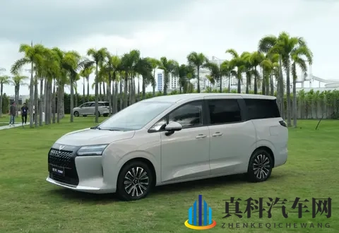 星光730一车三吃!预售768万起,1100km综合续航,88%空间利用率-3