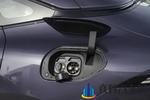 25万预算买什么车好?这款中型轿车全系标配华为ADS 30,值得一看-3