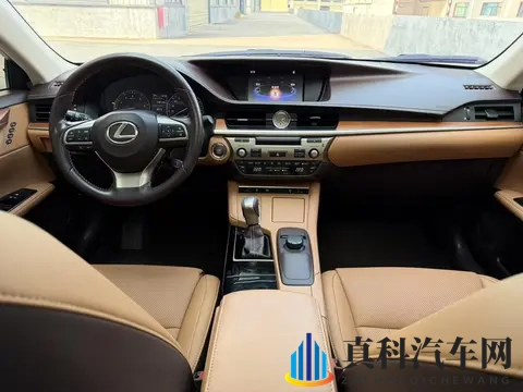 纯电续航210公里 星途ET5预售价定高了吗?-1